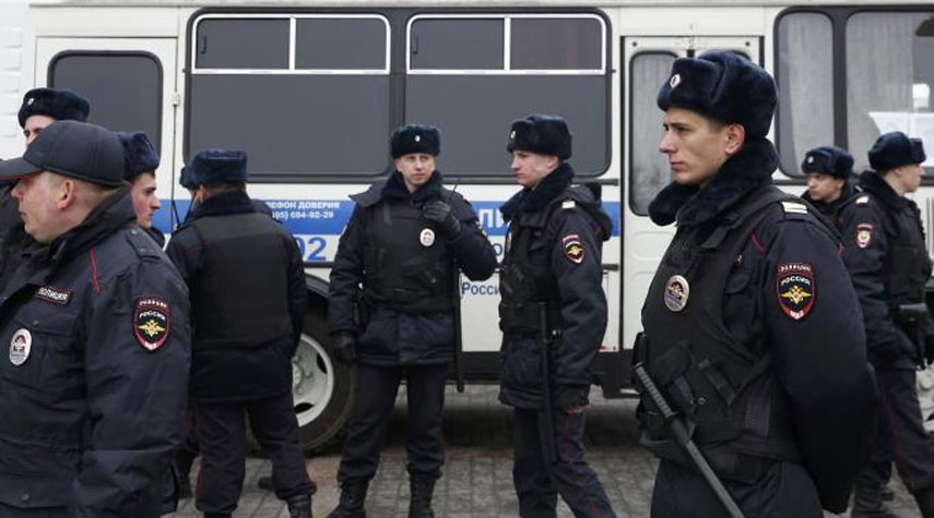موسكو..اعتقال رجل هاجم قوات الأمن أمام مبنى قيادة شرطة