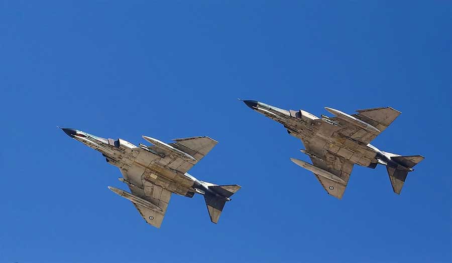 مقاتلات F-14 وميغ 29 تخوضان معارك شرسة بالمناورات الإيرانية