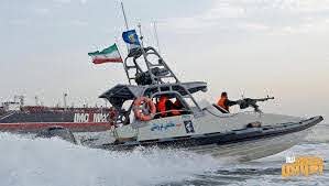 حرس الثورة يحتجز سفينة تحمل وقودا مهربا في الخليج الفارسي