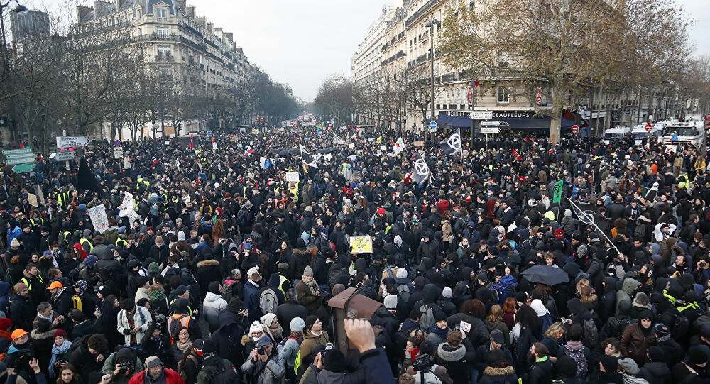 فرنسا تشهد احتجاجات عارمة على مشروع قانون يتعلق بالشرطة