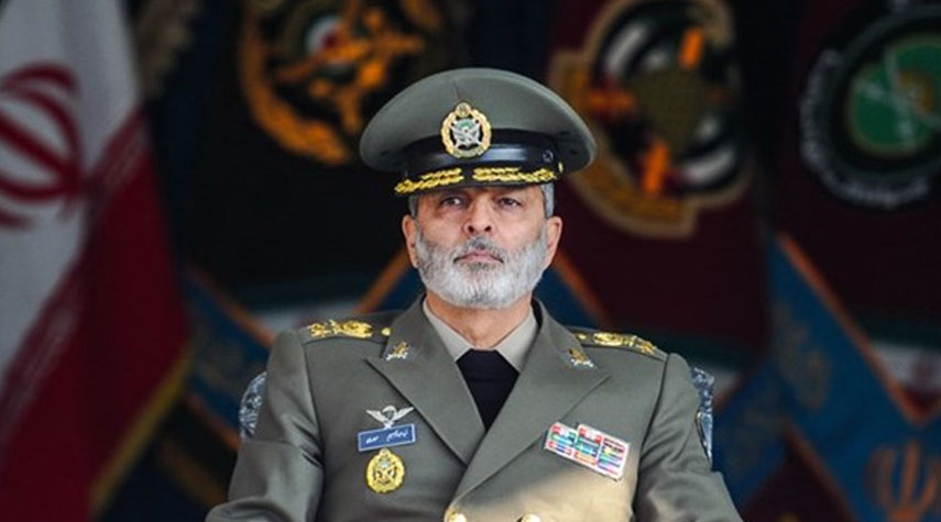 قائد الجيش الايراني يتحدث عن قدرات صواريخ القوة البحرية