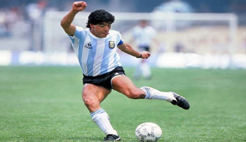 ثروة أسطورة كرة القدم الأرجنتيني دييغو مارادونا