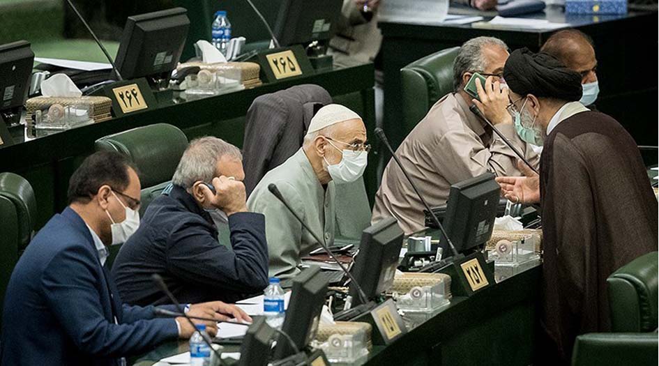 البرلمان الإيراني يصادق على قانون إلغاء العقوبات ورفع نسبة تخصيب اليورانيوم