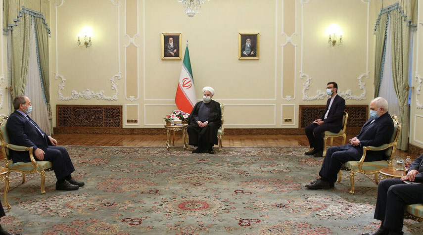 الرئيس الايراني يؤكد ان العلاقات مع سوريا استراتيجية وأخوية