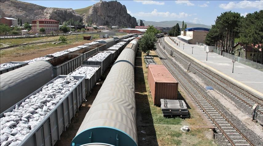 صادرات ايران إلى تركيا عبر سكك الحديد تسجل نمواً بنسبة 38 بالمئة