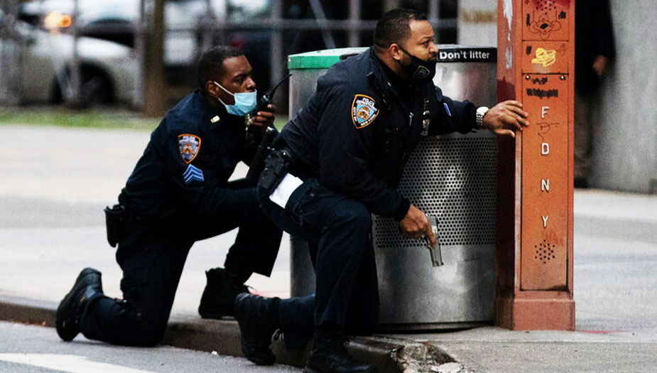 الشرطة تقتل مسلحا أمام كاتدرائية في نيويورك