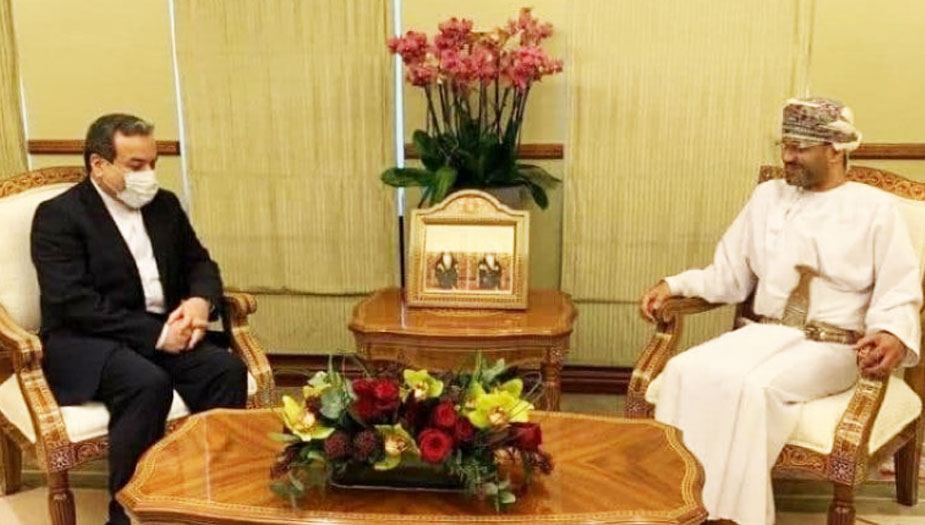 وزير الخارجية العماني يدعو لتعزيز العلاقات مع ايران