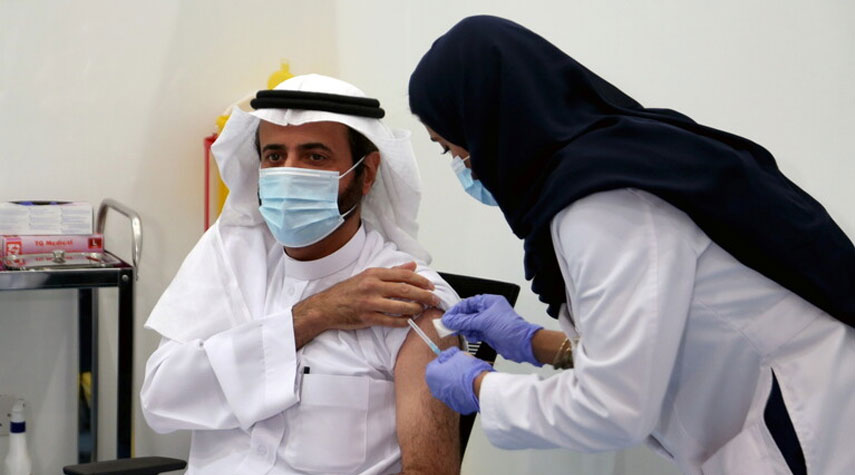 كورونا السعودية..وزير الصحة يتلقى التطعيم ضد الفيروس