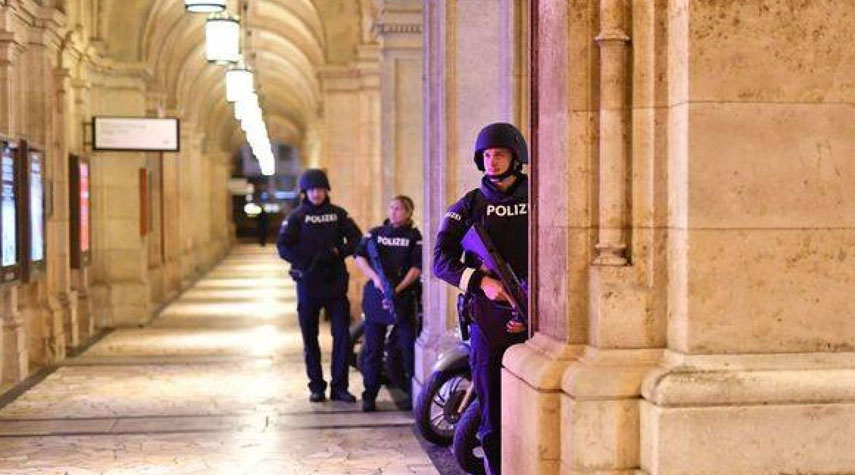 الشرطة النمساوية تعتقل مشتبهين آخرين في هجوم فيينا