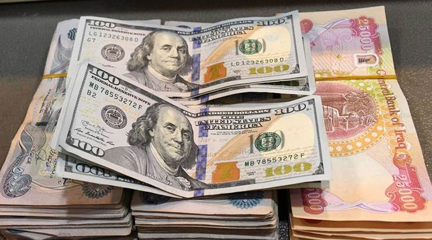 الدولار يسجل ارتفاعاً في العراق بعد هبوط والتوضيح لدى البنك المركزي
