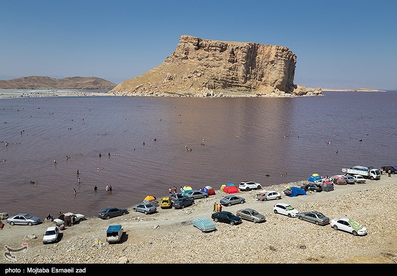 بالصور من ايران... عودة الحياة الى بحيرة اروميه اكبر بحيرة في ايران