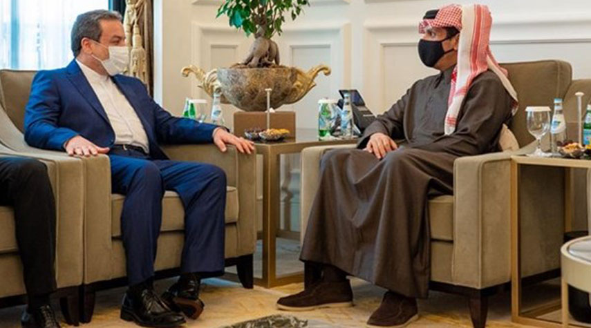عراقجي ووزير خارجية قطر يبحثان القضايا ذات الاهتمام المشترك