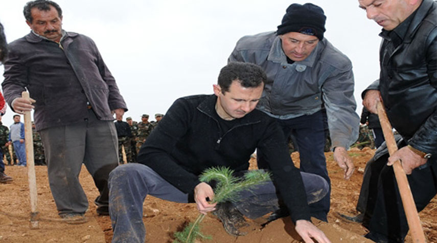 الرئيس السوري وعائلته يشاركون في زراعة الاشجار في طرطوس
