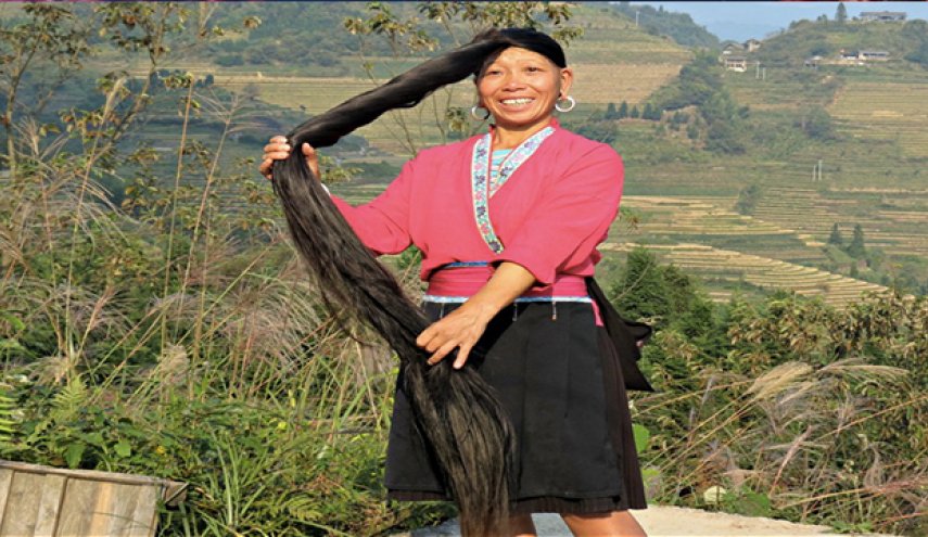 نساء ذات شعر طويل جداً في قرية صينية.. ما هو السر؟ +صور