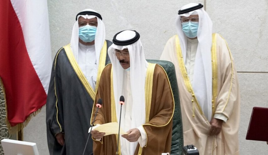  الحكومة الكويتية تقدم استقالتها لأمير البلاد