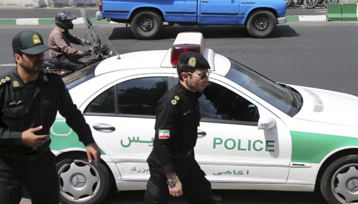 ايران... تفكيك شبكة لبيع الاسلحة في العاصمة طهران
