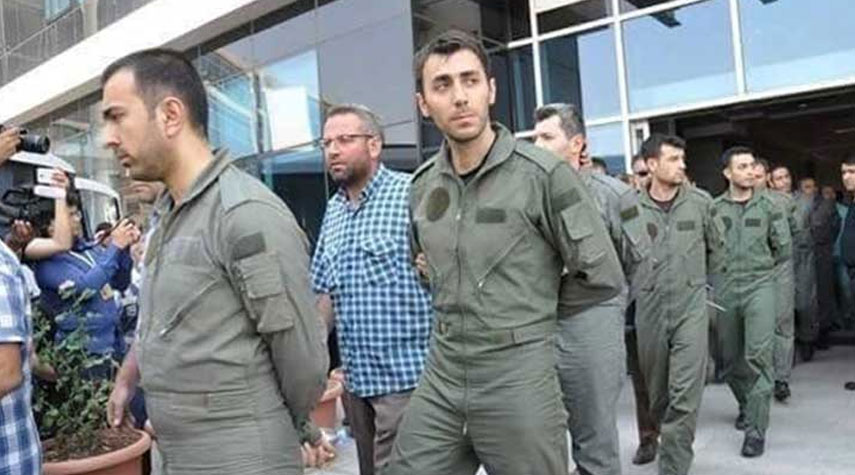 السلطات التركية تعتقل 238 شخصاً غالبيتهم من الجيش..والتفاصيل..