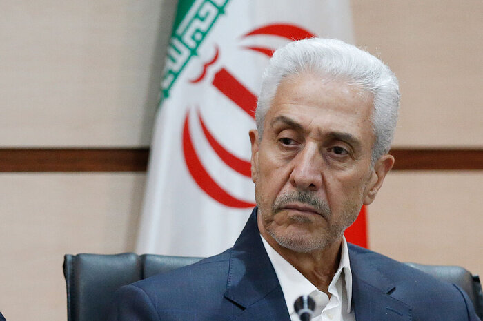 وزير العلوم الايراني : صمود البلاد أمام الحظر الجائر ثمرة الانجازات العلمية