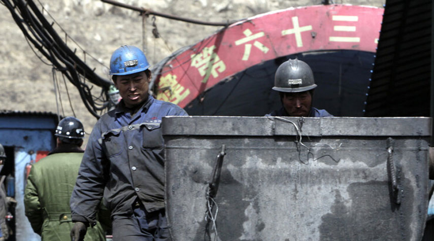 فرق الإنقاذ تتمكن من محادثة عمال منجم محاصرين في الصين