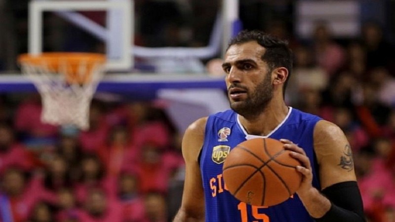 إيراني يتوج بأفضل لاعب الأسبوع الأجنبي في الدوري الصيني لكرة السلة 