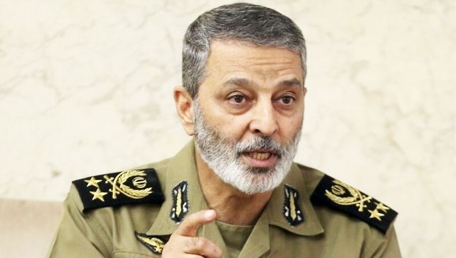 القائد العام للجيش الايراني يوصي بمراقبة تحركات العدو بدقة وحساسية