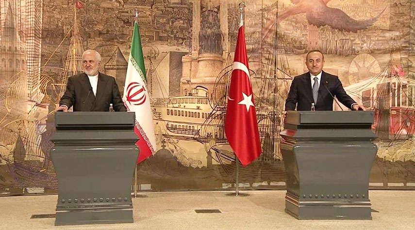 ظريف وأوغلو يعلنان عن قمة ثلاثية بين ايران وتركيا واذربيجان