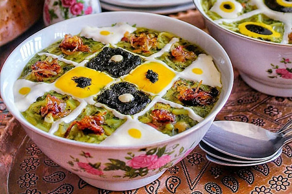 من المطبخ الإيراني.. آش