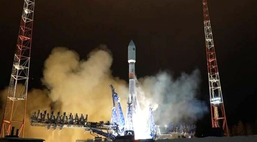 وزارة الدفاع: اطلاق صاروخ ذو الجناح الناقل للقمر الصناعي بنجاح