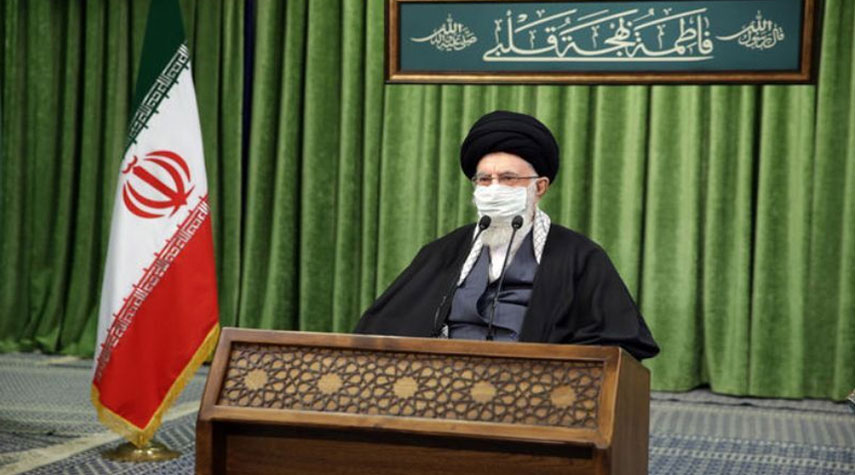 قائد الثورة: الأعداء لا يمكنهم ارتكاب أي حماقة ضد ايران