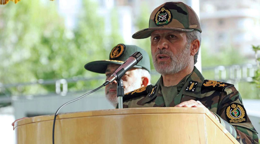 وزير الدفاع يؤكد ان صاروخ "ذوالجناح" اثبت قوة ايران العلمية