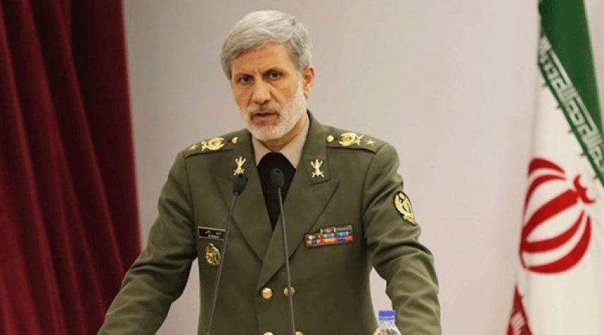 العميد حاتمي : قوة إيران الدفاعية تظهر بالمعارك الجوية غير المتكافئة على ارتفاعات منخفضة