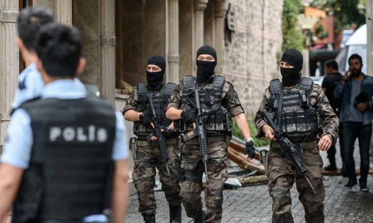 قوات الأمن التركية توقف 9 سوريين