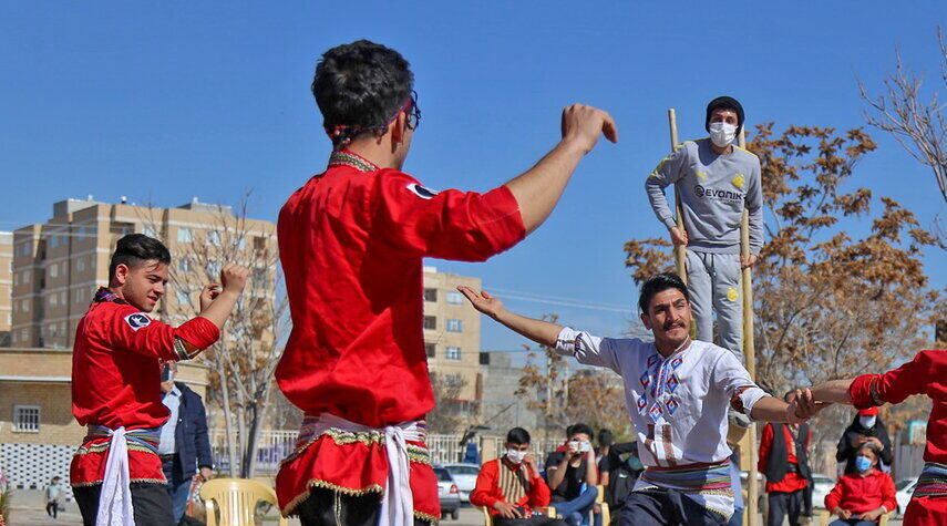بالصور من ايران... مهرجان الالعاب المحلية في خراسان الشمالية