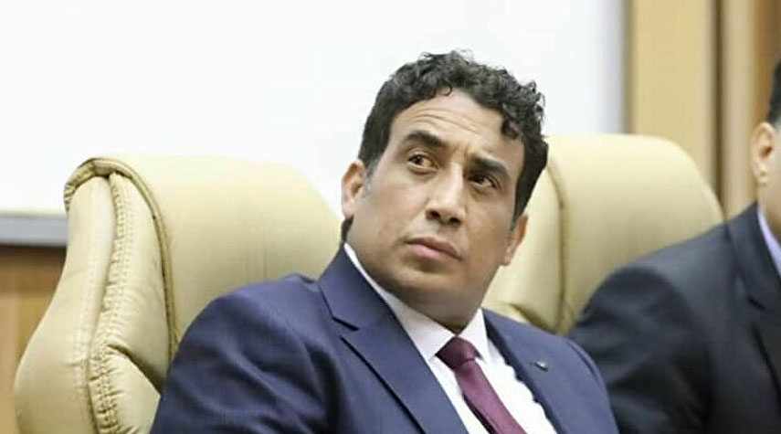 رئيس المجلس الرئاسي الليبي الجديد يناقش سبل توحيد المؤسسة العسكرية