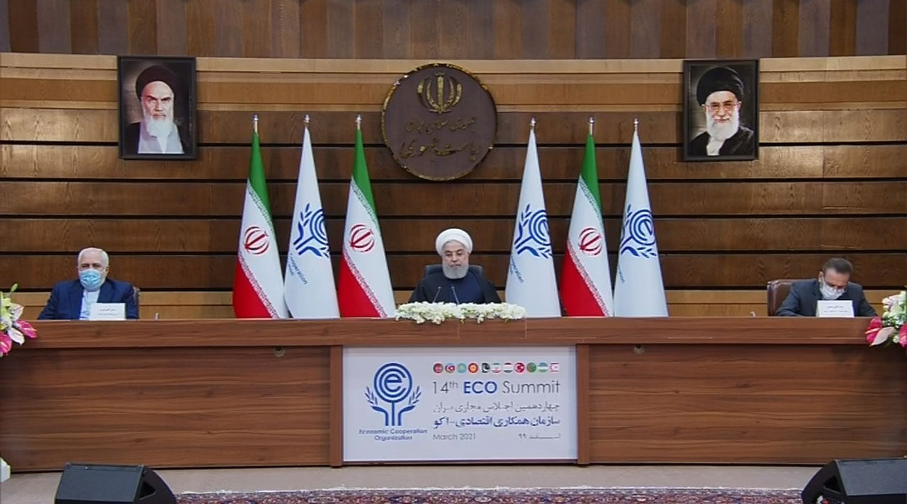 الرئيس روحاني: يتعيّن على امريكا رفع الحظر والعودة الى الاتفاق النووي