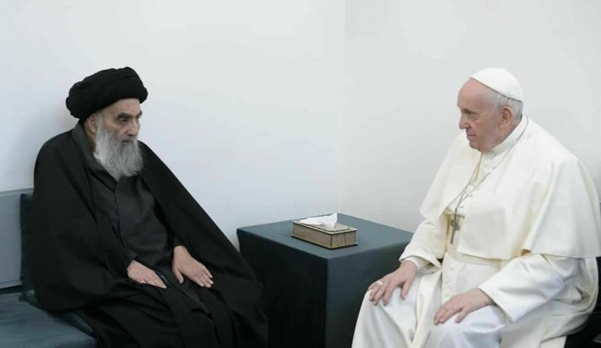 بالصور.. لقاء تاريخي بين البابا فرانسيس والسيد السيستاني