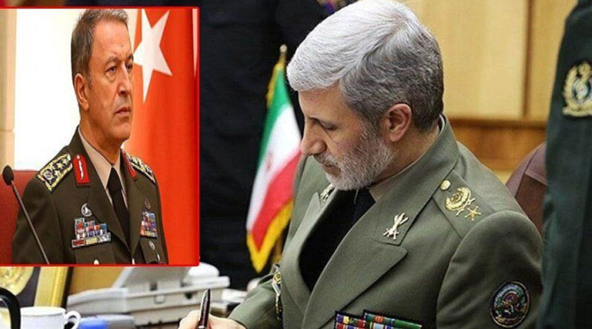 وزير الدفاع الإيراني يعزي نظيره التركي في ضحايا تحطم مروحية عسكرية