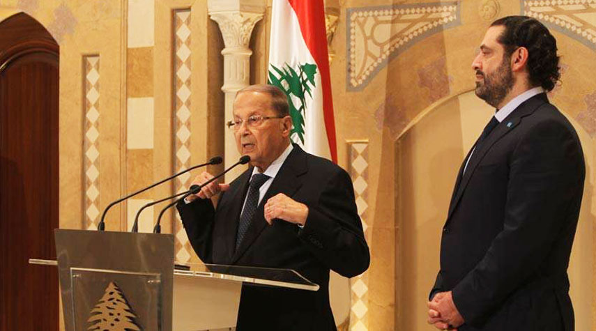 الرئيس اللبناني يخير الحريري بتشكيل الحكومة أو إفساح المجال لغيره