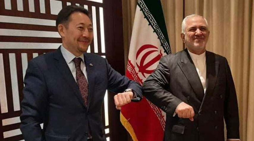 وزير الخارجية الايراني يلتقي بالسكرتير التنفيذي لمؤتمر سيكا في طاجيكستان