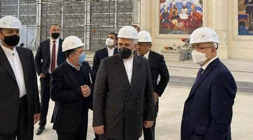 وزير الخارجية الايراني يزور مركز الحضارة الإسلامية في طشقند