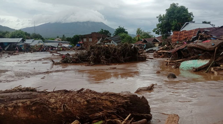ارتفاع حصيلة فيضانات إندونيسيا وتيمور الشرقية الى 157 قتيلاً