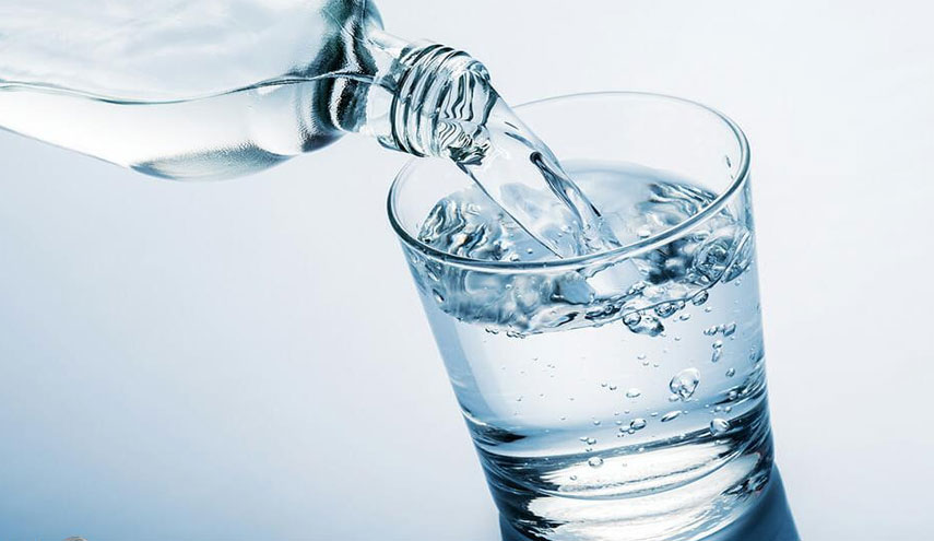 كم يحتاج الجسم من الماء بعد ساعات الصوم؟