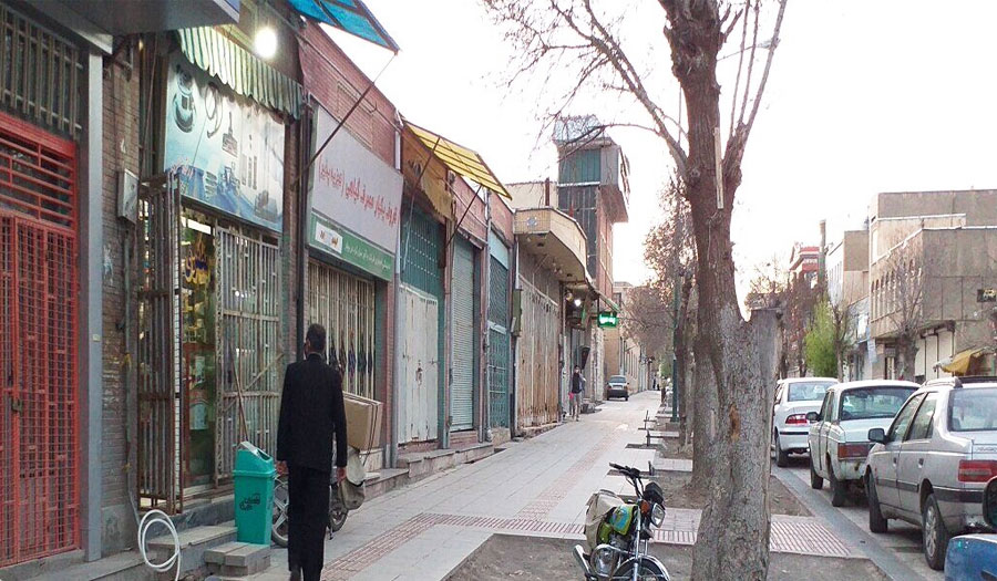 بالصور من ايران... اغلاق سوق بيجار لاحتواء كورونا