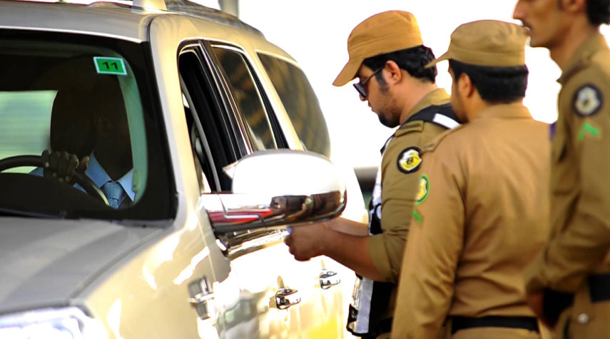 اعتقال ضباط ومسؤولين سعوديين متهمين في قضايا فساد