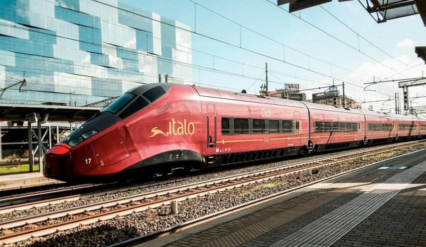 إيطاليا تشغل أول قطار 