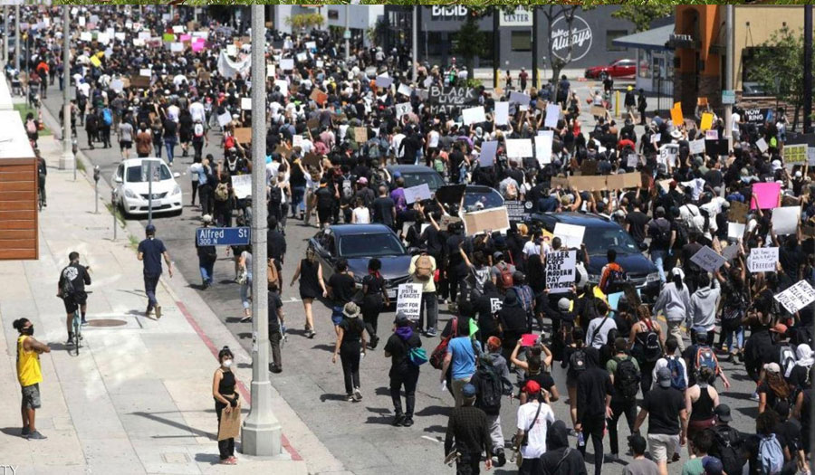 أوهايو الأمريكية تشهد احتجاجات غاضبة بعد قتل الشرطة لمراهقة أمركية سوداء