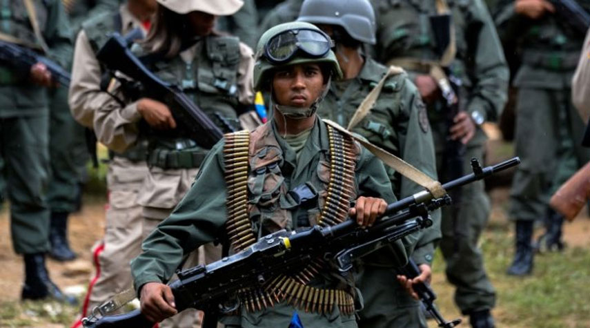  مقتل 8 جنود فنزويليين باشتباكات مع جماعات مسلحة على الحدود الكولومبية
