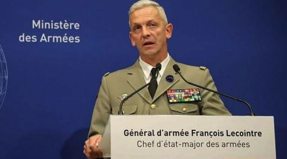 قائد الجيش الفرنسي يهدد بعض جنرالاته بالطرد... والسبب!!