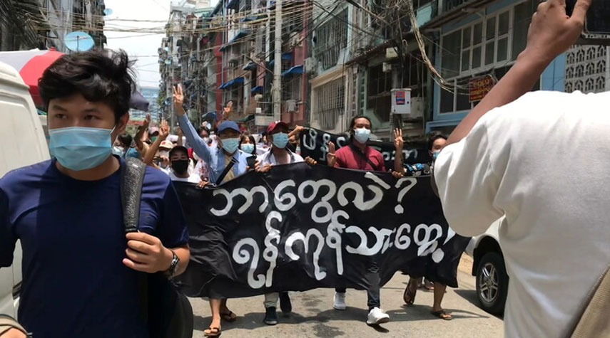تظاهر الآلاف ووقوع قتلى في ميانمار
