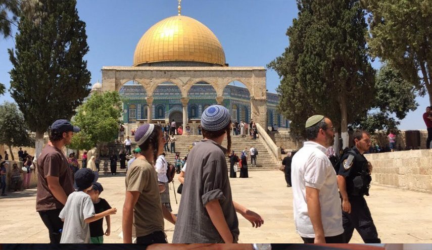 حماس تدعو لمواجهة عمليات الاقتحام للمسجد الاقصى